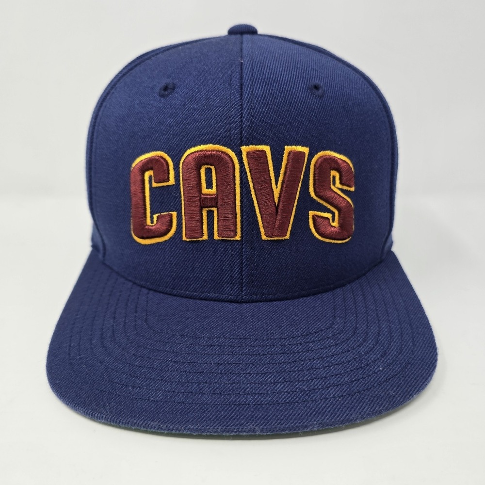 Mitchell & Ness Cleveland Cavaliers Navy Blue LeBron James 23 Snapback Hat NBA - Picture 1 of 12
